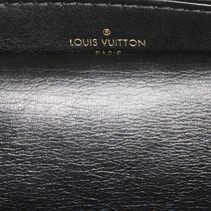 Bolso de mano Louis Vuitton New Wave en cuero acolchado con motivos de espigas negro - Detail D3