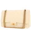 Sac bandoulière Chanel 2.55 en cuir matelassé crème - 00pp thumbnail