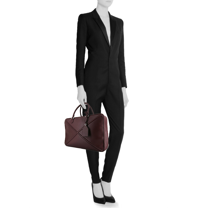 Loewe weekend bag in purple leather - Detail D1