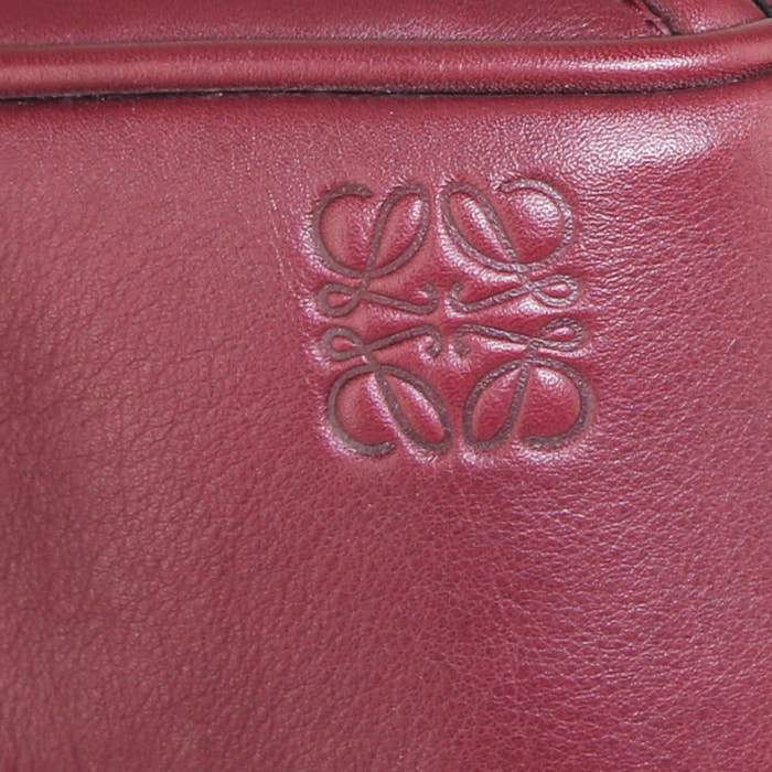 Loewe weekend bag in purple leather - Detail D3