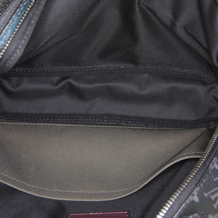 Louis Vuitton Louis Vuitton Editions Limitées shoulder bag in monogram canvas and black leather - Detail D3