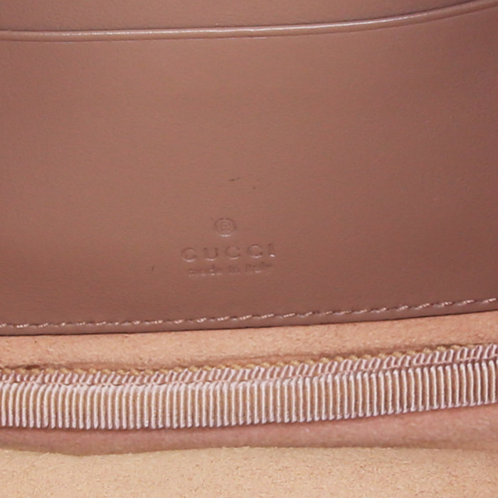 Sac bandoulière Gucci GG Marmont Camera en cuir beige - Detail D3