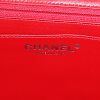 Chanel Timeless jumbo handbag in red patent quilted leather - Detail D4 thumbnail