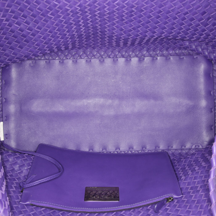 Bolso Cabás Bottega Veneta en cuero intrecciato violeta - Detail D2