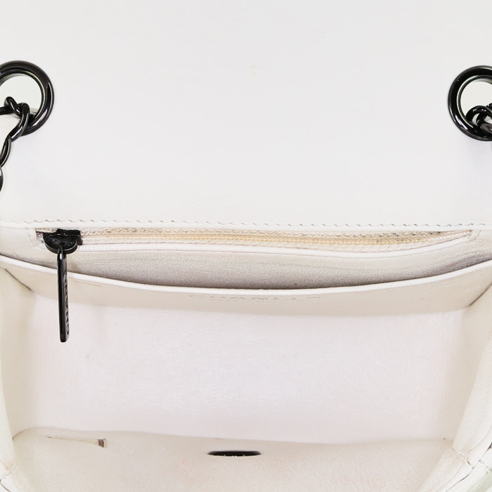 Chanel Mini Timeless handbag in white quilted leather - Detail D2