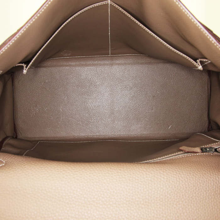 Sac à main Hermes Kelly 40 cm en cuir togo étoupe - Detail D3