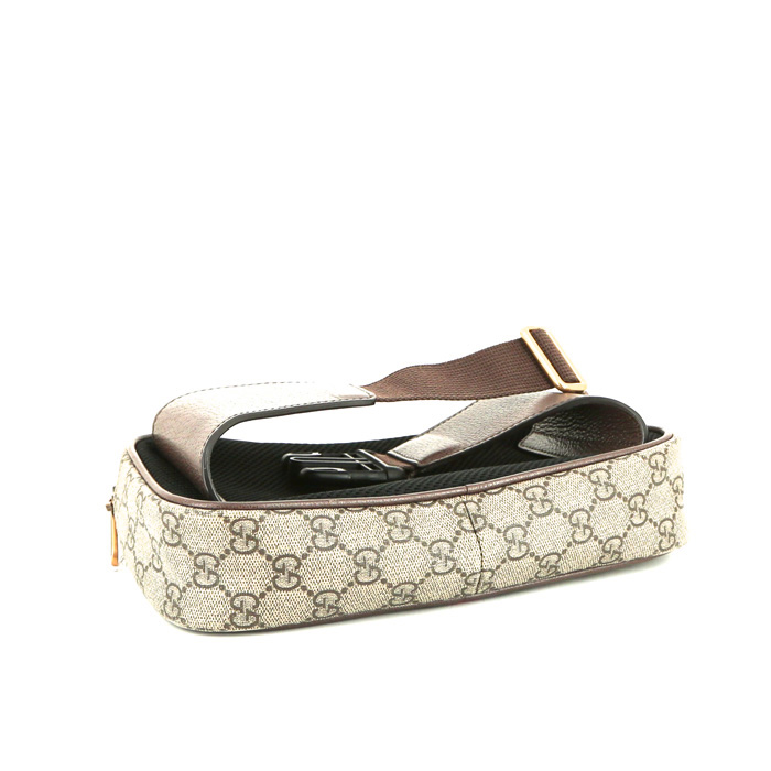 Pochette-ceinture Gucci en toile monogram enduite beige et cuir marron - Detail D4