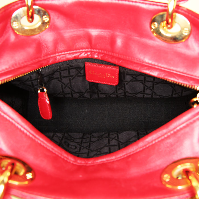Dior Lady Dior medium model handbag in red leather cannage - Detail D3