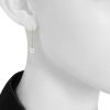Tiffany & Co Pearls by the Yard earrings in yellow gold and cultured pearls - Detail D1 thumbnail