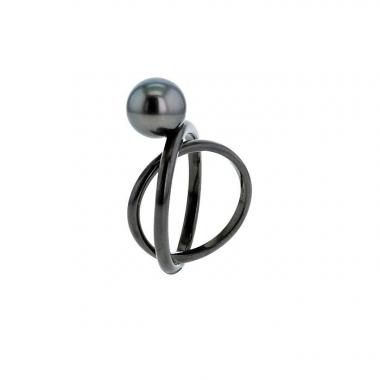 Anello Mikimoto in oro bianco,  lacca grigia e perla coltivata
