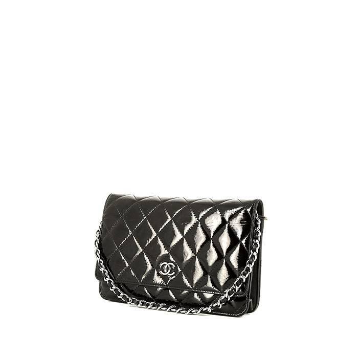 Chanel Wallet on Chain shoulder bag in black patent quilted leather