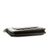 Bolso bandolera Chanel Wallet on Chain en charol acolchado negro - Detail D4 thumbnail