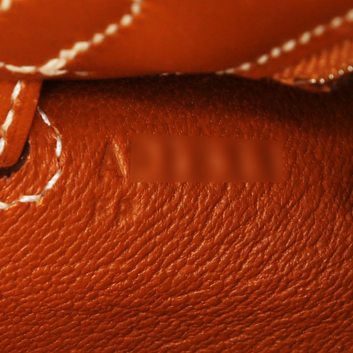 Bolso de mano Hermes Kelly 25 cm en cuero box color oro - Detail D5