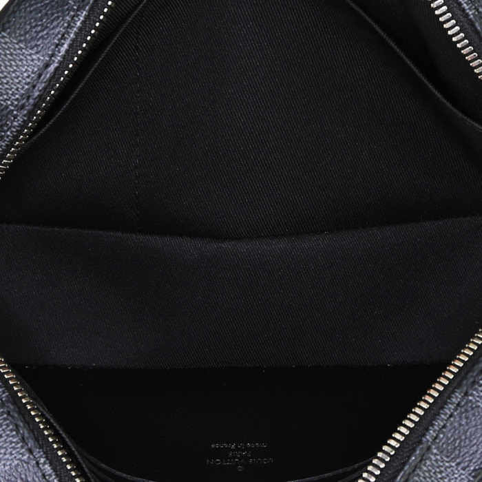 Bolsito de mano Louis Vuitton  Kasaï en lona a cuadros gris Graphite - Detail D2