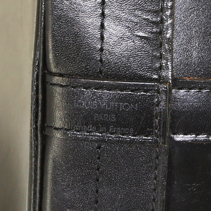 Sac à main Louis Vuitton grand Noé grand modèle en cuir noir - Detail D3