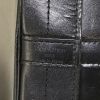 Bolso de mano Louis Vuitton grand Noé modelo grande en cuero negro - Detail D3 thumbnail