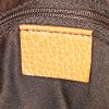 Bolso bandolera Gucci en cuero granulado color oro - Detail D4 thumbnail
