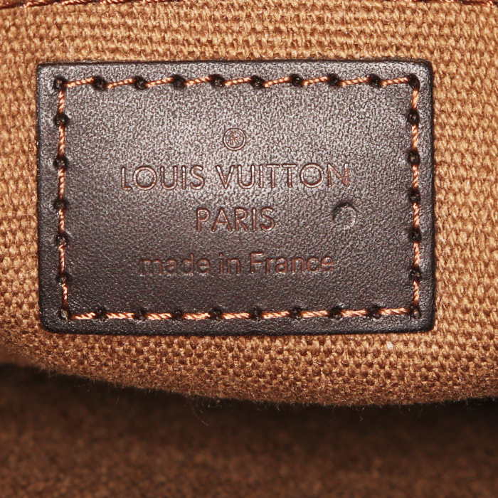 Louis Vuitton Omaha shoulder bag in brown leather - Detail D3