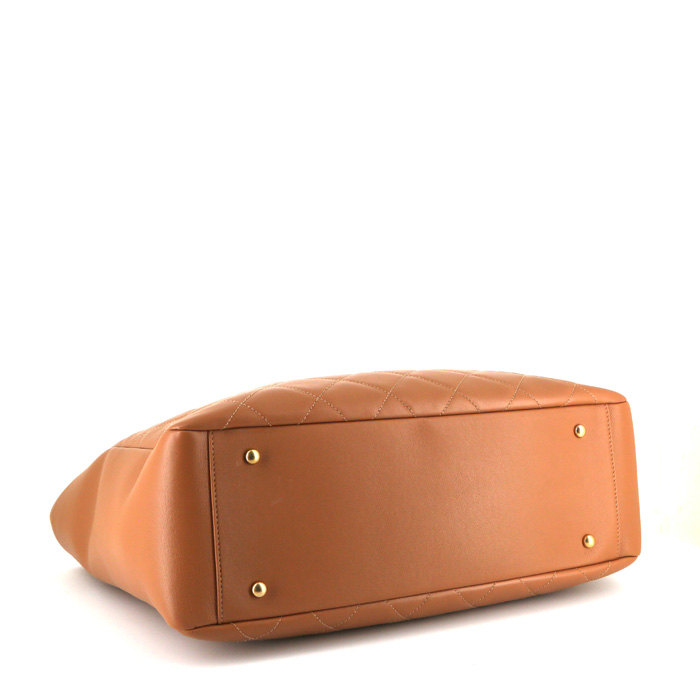 Sac cabas Chanel Grand Shopping en cuir matelassé marron - Detail D5