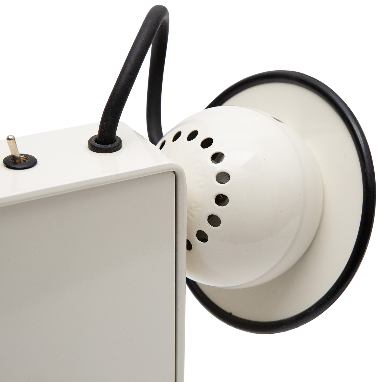 Gae Aulenti (1927-2012) 
Piero Castiglioni (1944-), Paire de lampes de chevet Minibox - création de 1979 - Detail D3