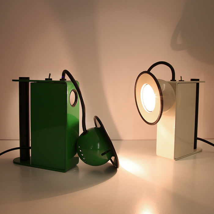 Gae Aulenti 
Piero Castiglioni, Lampe de chevet 'Minibox' - le modèle créé en 1979 - Detail D3