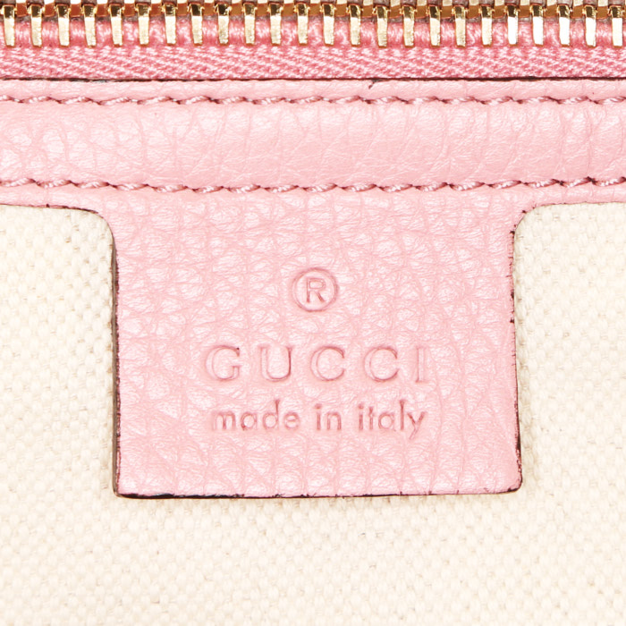Bolso bandolera Gucci Bamboo modelo grande en cuero granulado rosa y naranja y bambú - Detail D4