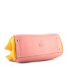 Gucci Bamboo large model shoulder bag in pink and orange grained leather and bamboo - Detail D5 thumbnail