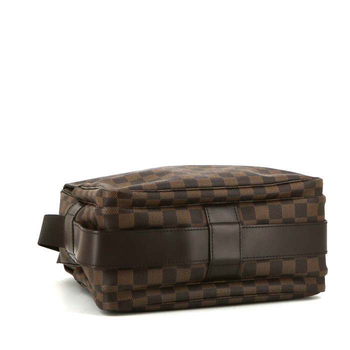 Sac bandoulière Louis Vuitton Naviglio en toile damier enduite marron et cuir marron - Detail D4