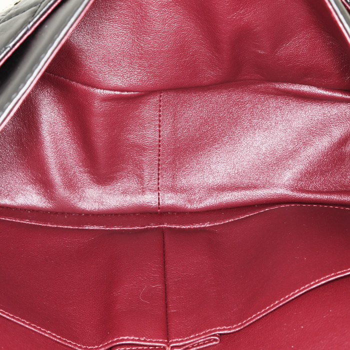 Bolso bandolera Chanel 2.55 en cuero acolchado negro - Detail D3