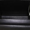 Bolso bandolera Saint Laurent en terciopelo y cuero negro - Detail D2 thumbnail