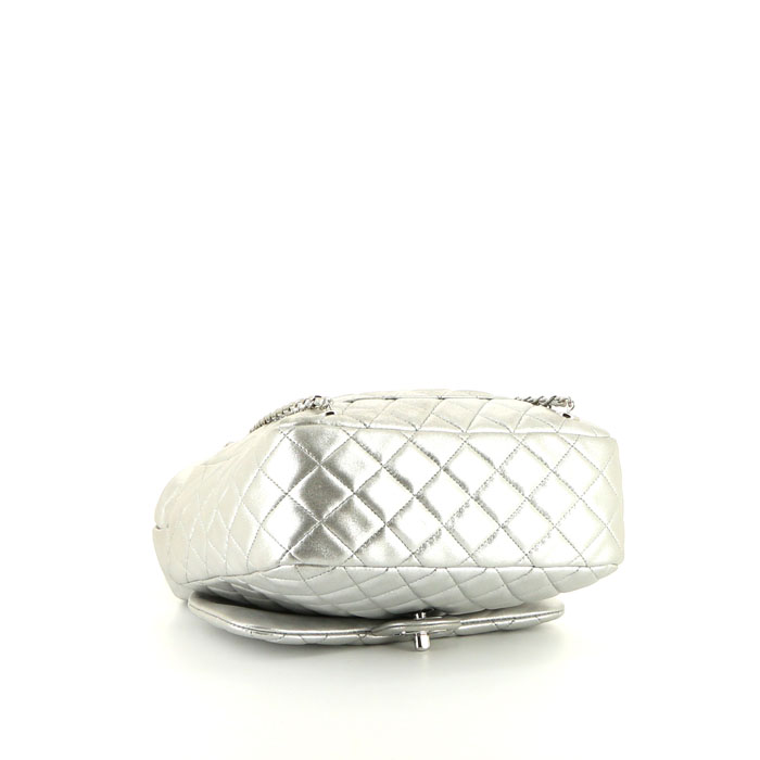 Chanel Sac à dos backpack in silver quilted leather - Detail D4