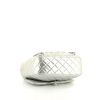 Chanel Sac à dos backpack in silver quilted leather - Detail D4 thumbnail
