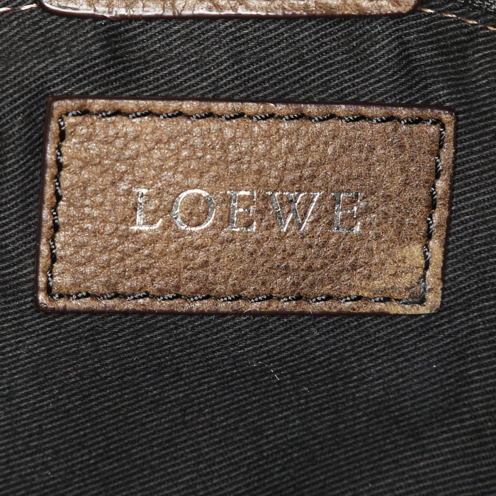 Sac à main Loewe en daim marron - Detail D3