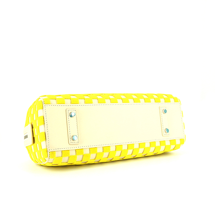 Louis Vuitton Speedy Edition limitée  handbag in yellow and beige damier canvas and beige leather - Detail D4