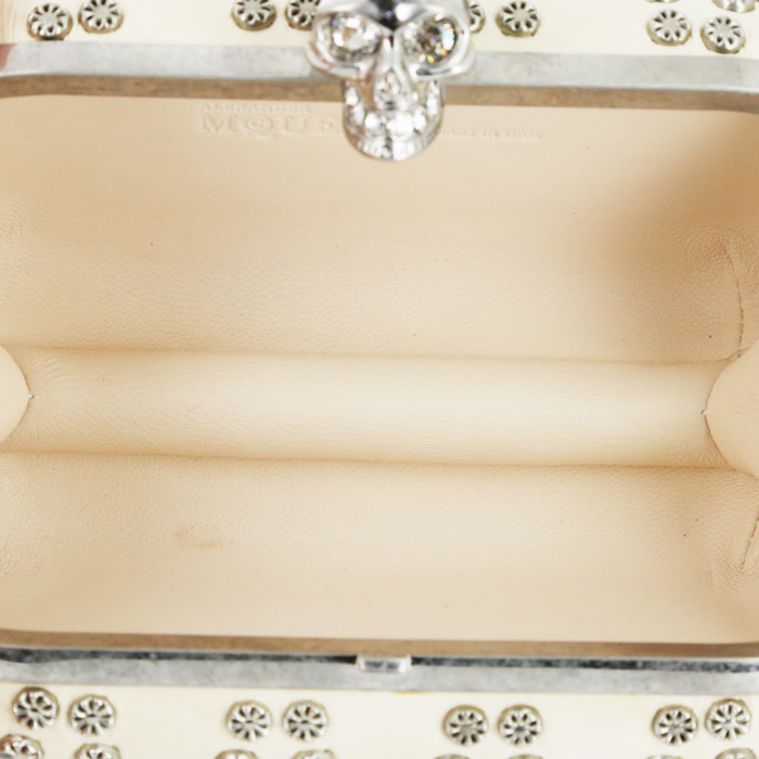 Minaudière Alexander McQueen en cuir beige - Detail D2