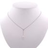 Collar Tiffany & Co en oro blanco,  diamante y perla - 360 thumbnail