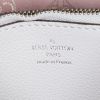 Louis Vuitton Muria shoulder bag in grey mahina leather - Detail D4 thumbnail