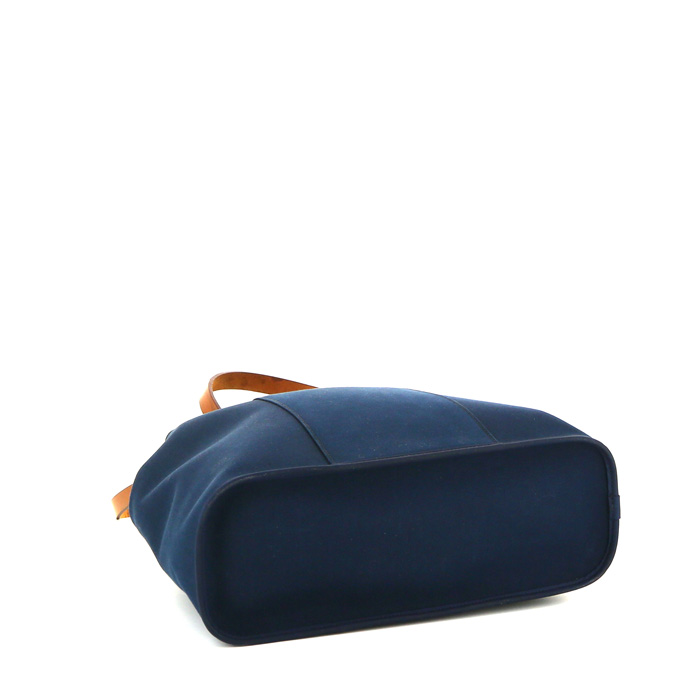 Hermès Cabag shopping bag in navy blue canvas and brown Hunter cowhide - Detail D5