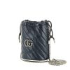 Borsa a tracolla Gucci GG Marmont mini in pelle trapuntata blu marino con decori geometrici - 00pp thumbnail