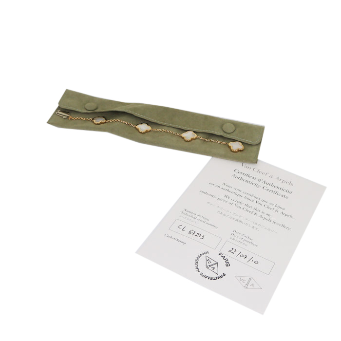 Van Cleef & Arpels Pure Alhambra bracelet in yellow gold and mother of pearl - Detail D2