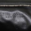 Bottega Veneta BV Twist handbag in black leather - Detail D3 thumbnail
