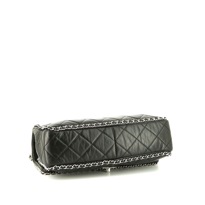 Bolso de mano Chanel  Timeless en cuero acolchado negro - Detail D5