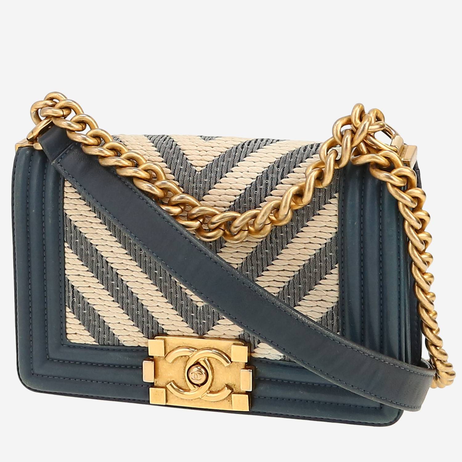 Sac bandoulière Chanel  Boy petit modèle  en toile bleue et beige et cuir bleu