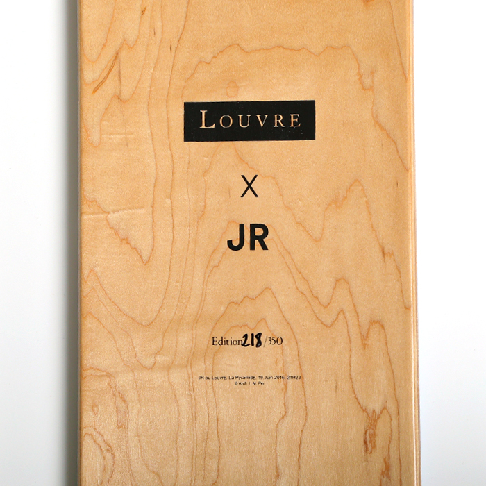 JR x The Skateroom, "La pyramide, 19 juin 2016", triptych of silkscreened skateboards, numbered and stamped, certificate of authenticity, of 2019 - Detail D1