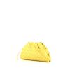 Borsa/pochette Bottega Veneta Pouch in pelle intrecciata gialla - 00pp thumbnail