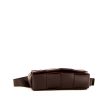 Bottega Veneta  Cassette clutch-belt  in plum intrecciato leather - Detail D4 thumbnail