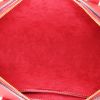 Sac à main Louis Vuitton Soufflot en cuir épi rouge - Detail D2 thumbnail