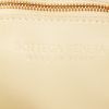 Bottega Veneta Padded shoulder bag in beige braided leather - Detail D3 thumbnail