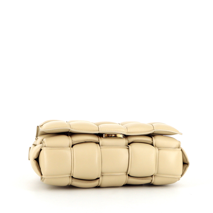 Bottega Veneta Padded shoulder bag in beige braided leather - Detail D4
