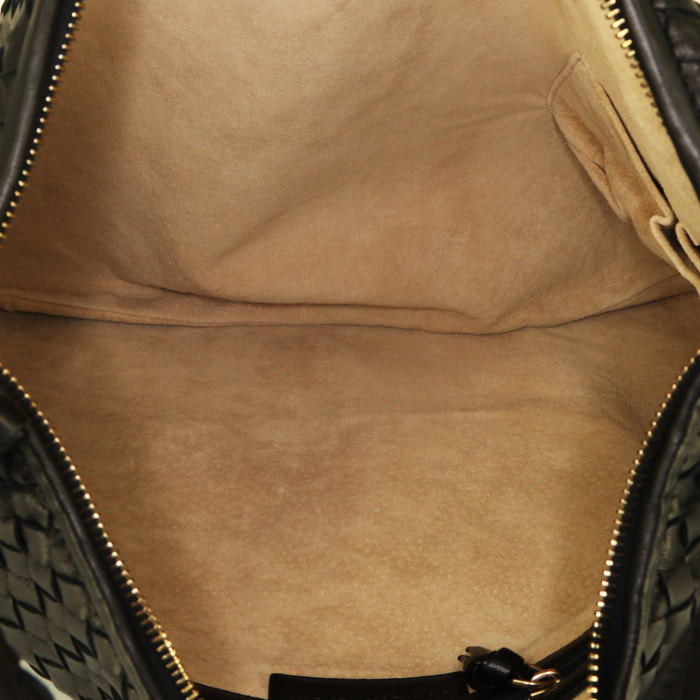 Bottega Veneta Veneta handbag in black intrecciato leather - Detail D2